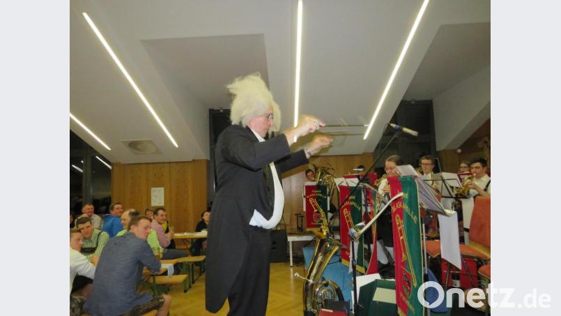 Tolle Stimmung gab es beim Starkbierfest der Jugendblaskapelle Parkstein Bild: adj
