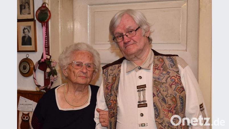 Auf die fürsorgliche Pflege ihres Sohnes Hermann führt Betty Wölfel es zurück, so ein langes Leben erfahren zu können. Bild: fjo