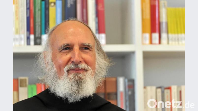 Benediktinermönch Anselm Grün appelliert wegen des Coronavirus an Nächstenliebe. Bild: Peter Kneffel