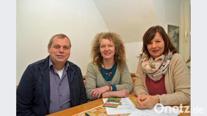 Nach Auffassung der Grünen-Stadträte Karl-Heinz Herbst, Yvonne Rösel und Gaby Mutzbauer (von links) soll die Kommunalpolitik in Sulzbach-Rosenberg nach der Stadtratswahl noch grüner und umweltfreundlicher werden. Bild: Andreas Royer