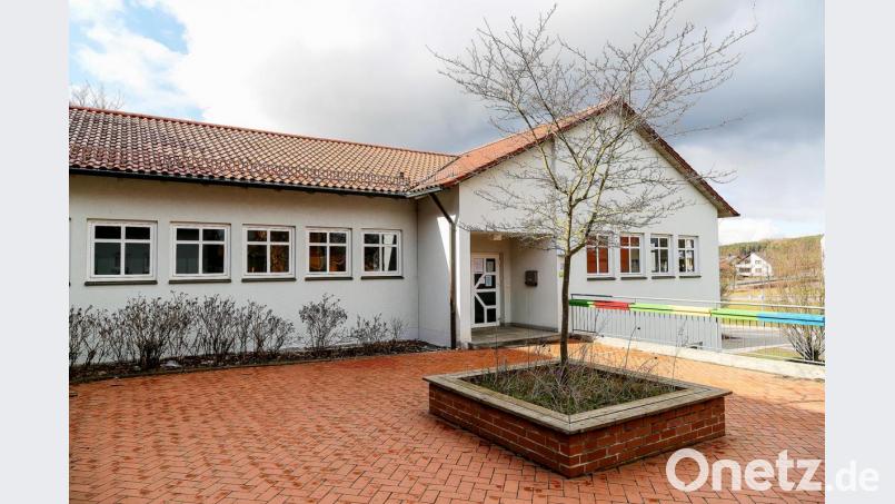 An der Grundschule Stulln entfällt der Unterricht auch am Dienstag. Rund 100 Kinder aus vier Jahrgangsstufen müssen zu Hause bleiben. Wie lange noch, wird am Dienstag entschieden. Bild: Clemens Hösamer