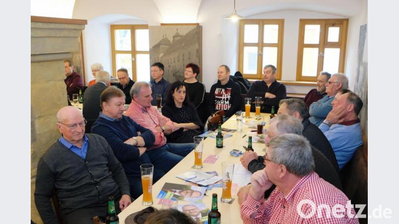 Gute Stimmung herrscht beim CSU-Frühschoppen im Haus der Dorfkultur. Bild: do