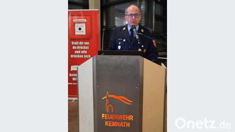Feuerwehrvorsitzender Roman Schäffler berichtete von den Aktivitäten. Bild: mde
