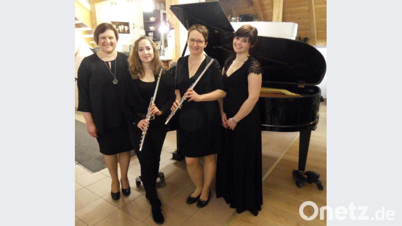 Frauenpower im Federkiel: Klara Bäumler, Annemarie Bauer, Marion Elling und Maren Gleixner Bild: exb