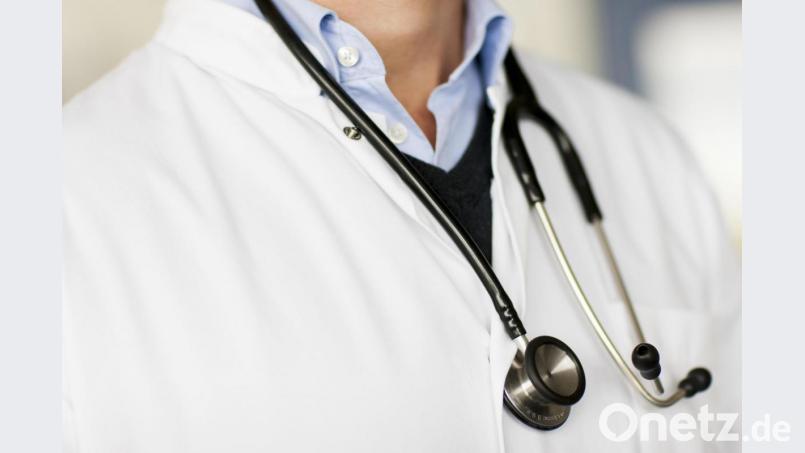 Ärzte fehlen vor allem auf dem Land. In der Oberpfalz sieht es besonders für das Gebiet um Tirschenreuth kritisch aus. Bild: Rolf Vennenbernd/dpa