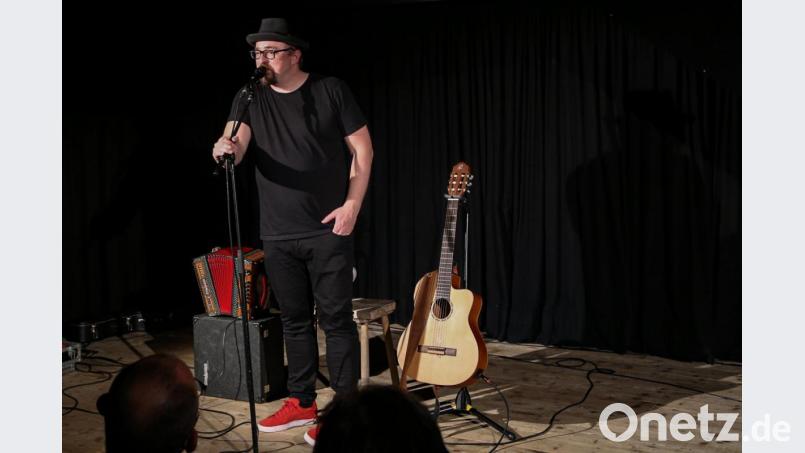 Helmut A. Binser am Schafferhof Bild: Roland Wellenhoefer