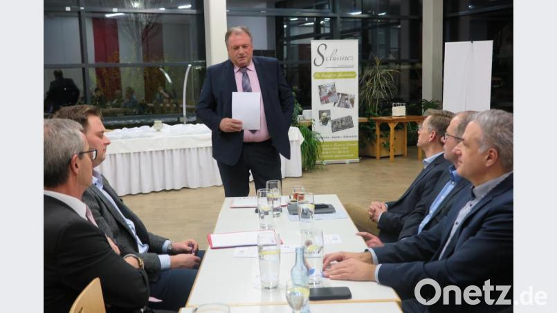 "Ich arbeite mit allen Staatsministerien und der Staatskanzlei zusammen und erarbeite Vorschläge zum Bürokratieabbau“, betonte Walter Nussel. Bild: jzk