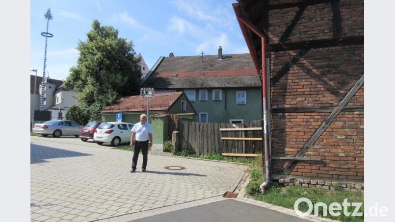 Die Stadt hat das grüne Haus samt Nebengebäuden von einem Privatmann gekauft. Bild: ui