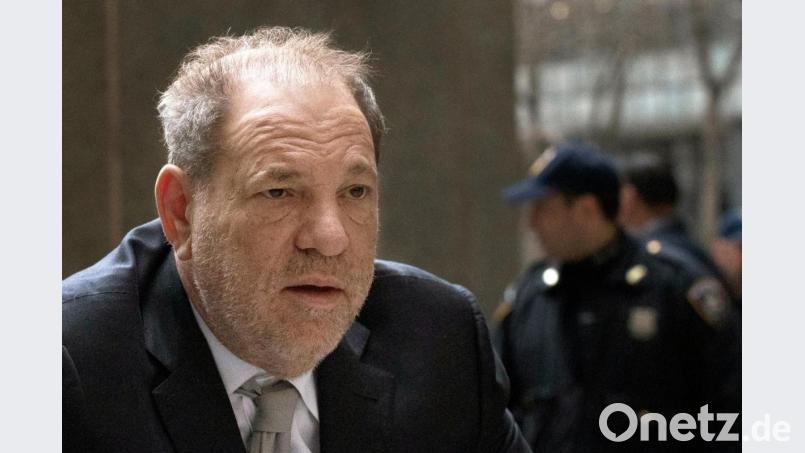 Der US-Filmproduzent Harvey Weinstein wurde zu 23 Jahre Haft verurteilt. Bild: Mark Lennihan