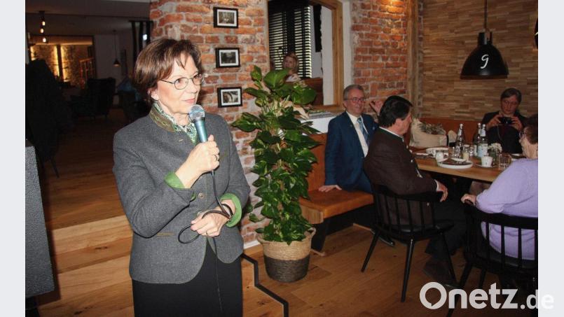 Emilia Müller machte Mut: „Frauen können das und stehen ihre Frau“, sagte sie vor den Mitgliedern des Frauenbundes und der Frauen-Union. Bild: wro