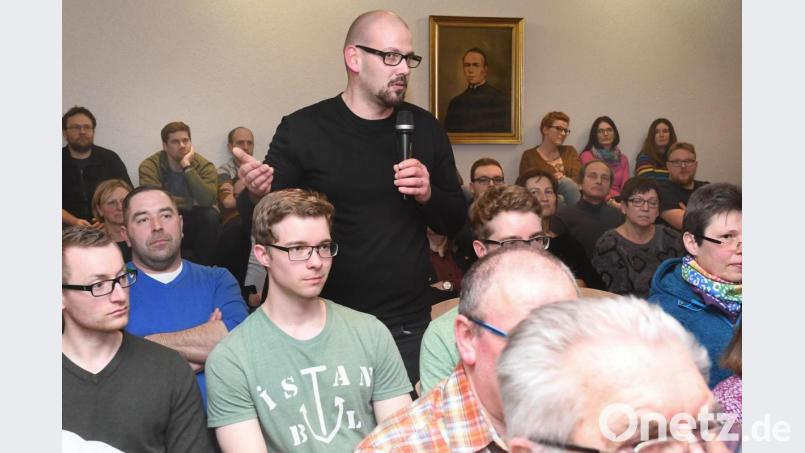 Christian Giehl stellt die Frage nach Baugrundstücken in der Stadt. Bild: Gabi Schönberger