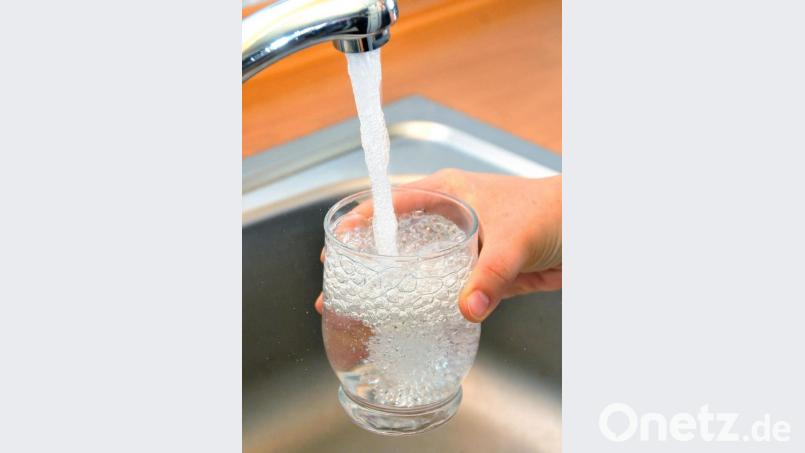 Die Wasserverbrauchsgebühren in der Stadt Schönsee erhöhen sich bis zum Jahr 2022 um 27 Prozent. Trotzdem bleibt das Trinkwasser mit durchschnittlich 62 Cent je Kubikmeter sehr günstig. Archivbild: Wilck