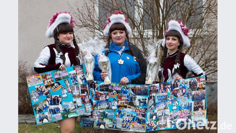 Sie beenden ihre Karriere auf der Faschingsbühne (von links): Ann-Kathrin Striegl nach 13 Jahren, Franziska Naber nach 12 Jahren und Sabrina Lendner nach 10 Jahren. Bild: nza