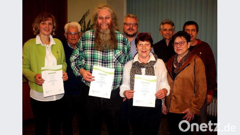Viele Mitglieder der Siedlergemeinschaft Moosfurt bekommen in der Jahreshauptversammlung eine Ehrung. Bild: R. Kreuzer