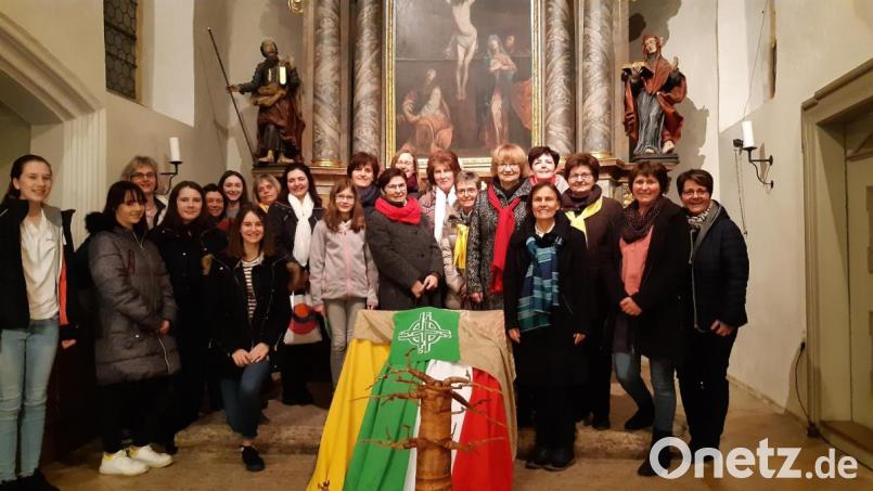 Viele Frauen feierten den Weltgebetstag in Krummennaab mit. Bild: Claudia Haderer/exb