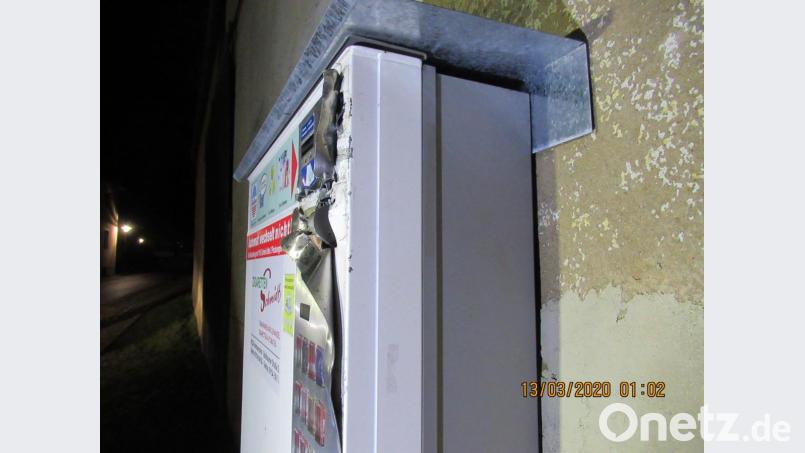 Mit Gewalt versuchten vier junge Leute in Ehenfeld an Zigaretten zu kommen. Bild: Polizei