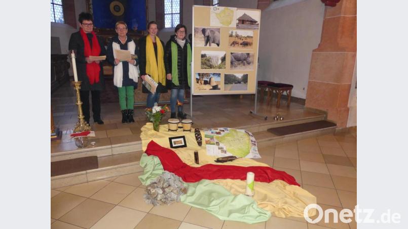 Simbabwe hält beim Weltgebetstag der Frauen Einzug in die Stadtpfarrkirche St. Laurentius. Bild: rn