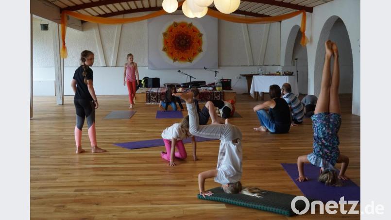 Das frühere &quot;Faßl&quot; im Hotel St. Hubertus ist nicht mehr wiederzuerkennen. Statt kalter Fließen ist hier nun ein warmer Holzdielenboden verlegt. Ein idealer Raum für Gymnastik, Bewegung und Yoga. Bild: eib