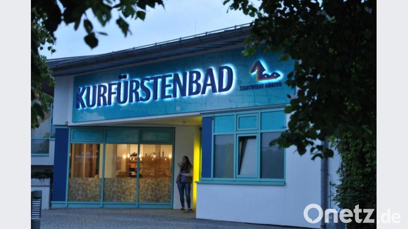 Das Kurfürstenbad in Amberg trotzt dem Coronavirus und bleibt offen - so lange es keine anderen Empfehlungen des Gesundheitsamtes gibt. Das Kümmersbrucker KA2-Aktivbad hingegen schließt vorerst. Bild: exb