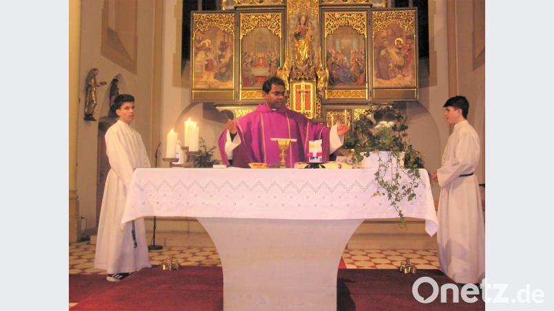 Pfarrer Julius Johnrose bestreitet die Religiösen Tage in der Pfarrei St. Sigismund in Pleystein. Bild: tu