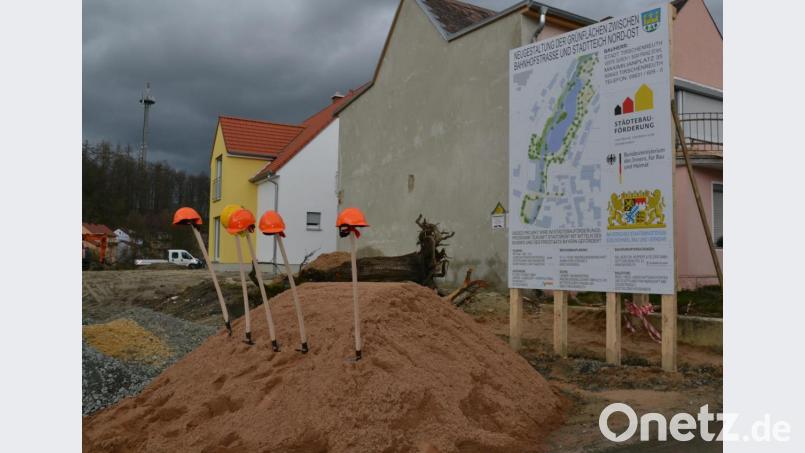 Der Spatenstich zum Projekt &quot;Zukunft StadtGrün&quot; ist getan. Nun geht es an die Bauarbeiten. Bild: sfo