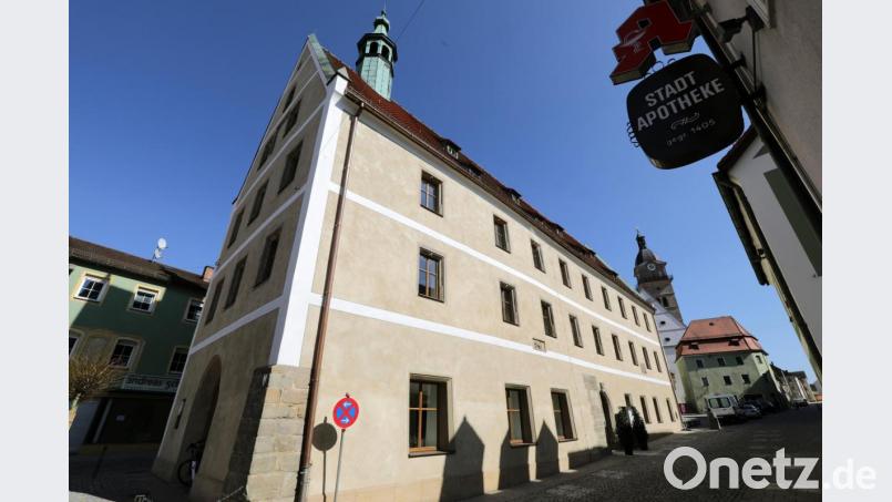So lange in Bayern der Katastrophenfall gilt, lässt die Stadt Auerbach in ihrem Rathaus keinen Parteiverkehr zu. Archivbild: Wolfgang Steinbacher