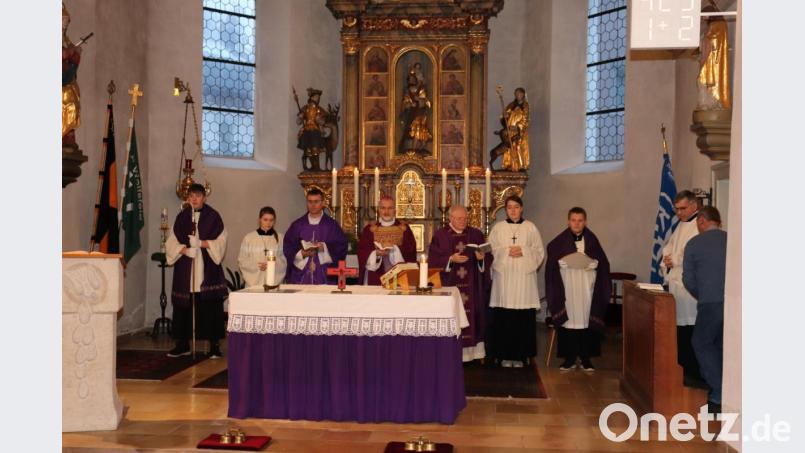 Der Pastoralbesuch des Eichstätter Bischofs Gregor Maria Hanke in Kastl war ein Höhepunkt in der Gemeinde. Bild: exb