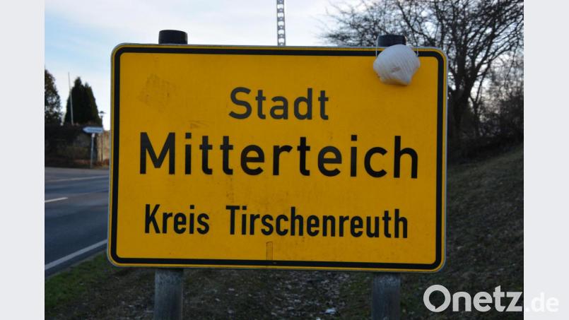 Der Schwerpunkt der bestätigten Coronavirus-Fälle im Landkreis Tirschenreuth befindet sich aktuell im Raum Mitterteich. Rund die Hälfte der Infizierten lebe dort. Bild: jr