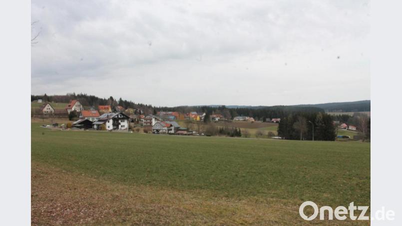 Ein Blick in Richtung Neudorf mit der Grundschule der jetzigen Gemeinde Georgenberg (hinten, links). Bild: pi