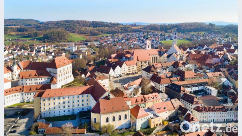 Auch in der Kultur-Hochburg Sulzbach-Rosenberg wird das öffentliche Leben wegen der Maßnahmen gegen die Corona-Krise auf ein Minimum reduziert. Bild: Thilo Hierstetter