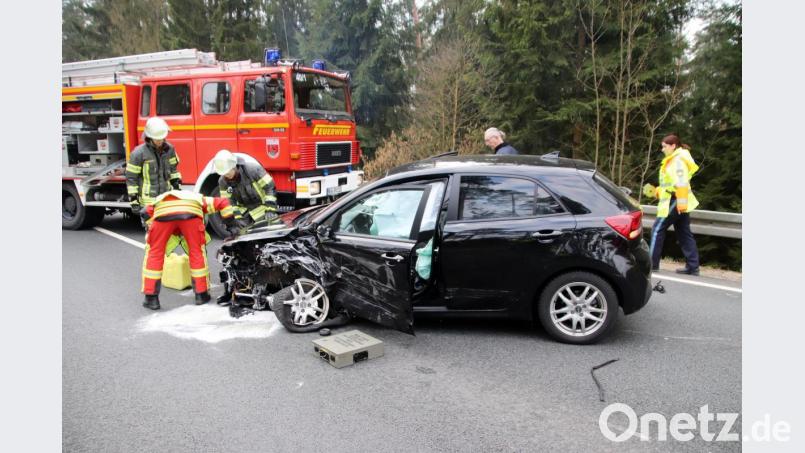 In diesen Wagen einer 19-Jährigen ist der Unfallverursacher zuerst gekracht. Bild: jma