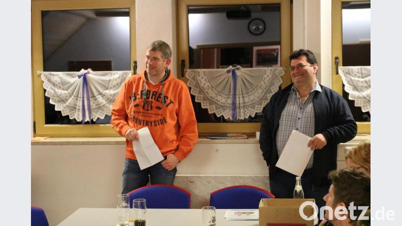Stefan Steger und Richard Leißner (von links) blicken den nächsten sechs Jahren im Gemeinderat mit einer klaren Mehrheit für die FBL/FWG entgegen. Eine Empfehlung für die Bürgermeister-Stichwahl geben sie nicht ab. Bild: exb