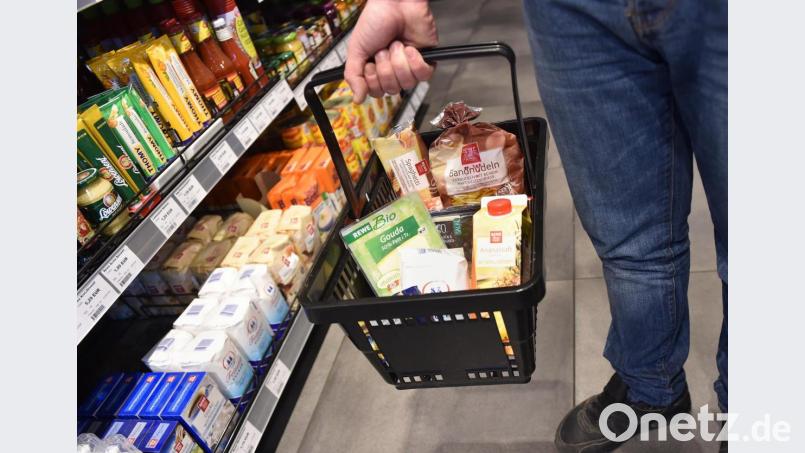 Mit dem Einkaufsservice will die Gemeinde während der Krise gefährdete Bürger unterstützen. Bild: Caroline Seidel/dpa