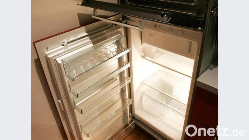 Wer sich einen energieeffizienten Kühlschrank anschaffen will, kann bei der Stadt nun einen Förderantrag stellen. Bild: Jens Wolf/dpa