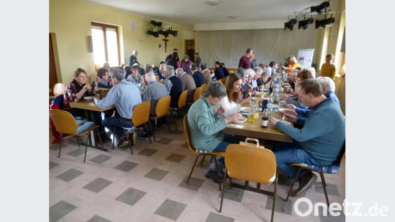 Zahlreiche Besucher kamen zum Fastensuppen-Essen ins Pfarrheim. Bild: mad