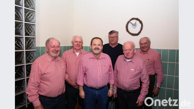 Der neue Vorstand der Huzaboum Penkhof (von links): Hans Rieger, Herrmann Holzner, Franz Hierl, Hans Gassner, Vorsitzender Josef Meiler und Johann Meiler. Bild: egl