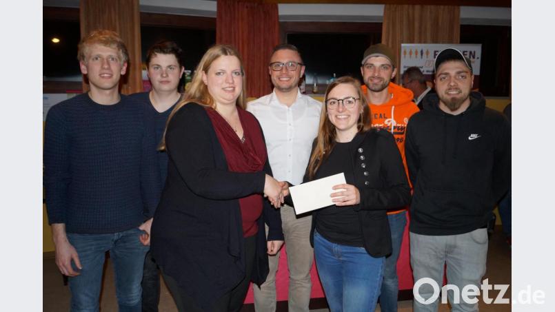 Spendenübergabe Bild: du