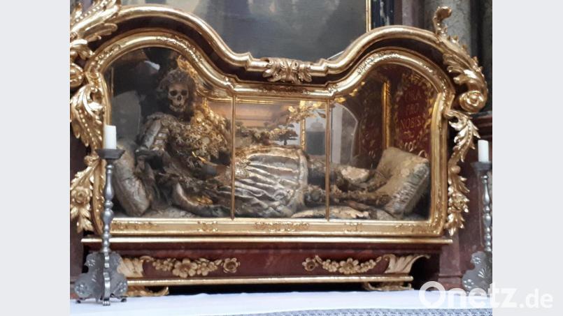 Die Heiligen Leiber in der Basilika Waldsassen. Bild: pz