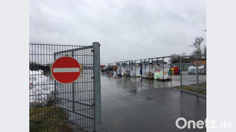 Der Kümmersbrucker Wertstoffhof am Samstagvormittag: kaum Betrieb zwischen den Müllsäcken. Bild: upl