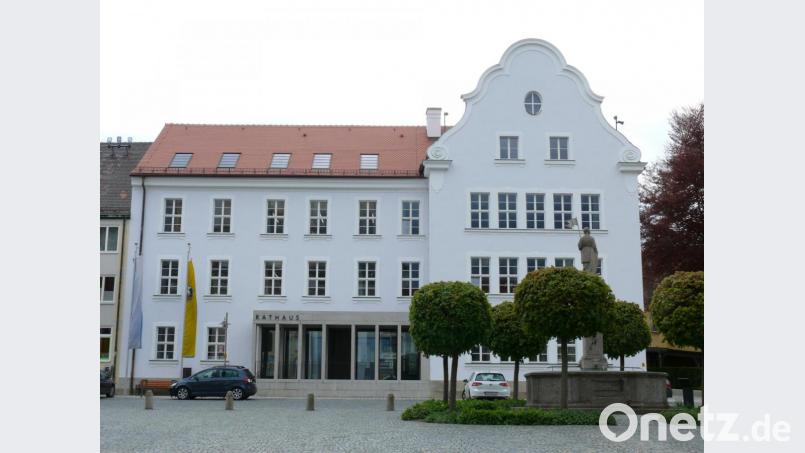 Das Rathaus in Waldsassen ist bis auf Weiteres für den Besucherverkehr geschlossen. Bild: kgg