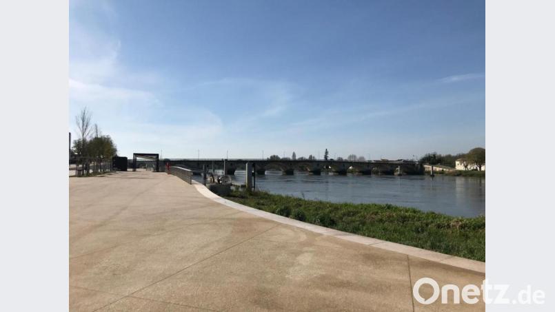 Libourne bei schönstem Wetter. Die Schwandorfer Partnerstadt in Frankreich ist eigentlich sehr belebt. Doch seit einigen Tagen gilt hier die Ausgangssperre zur Eindämmung des Coronavirus. Bild: Gabi Höper/exb