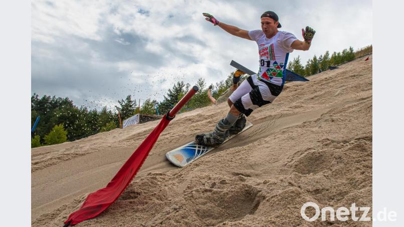 Nicht nur auf Langlaufskiern macht Johannes Pfab eine gute Figur. Auch auf dem Snow- und Sandboard zeigt er sein ganzes Können. Im Fußball brachte es das sportliche Tausendsassa bis in die Bezirksliga. Bild: chl