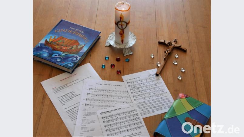 Mit ein paar einfachen Utensilien kann jeder zuhause den Gottesdienst feiern. Bild: Nicole Koller