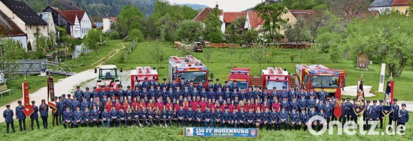 Alles war vorbereitet, der Festausschuss hat 30 Mal getagt und auch das offizielle Jubiläums-Foto „150 Jahre Feuerwehr Hohenburg“ gibt es schon. Gefeiert wird jetzt aber erst einmal nicht. Ob das Jubiläum ganz ausfällt, oder verschoben wird, könne man noch nicht sagen, teilen die Verantwortlichen mit. Bild: Stefan Mitschke