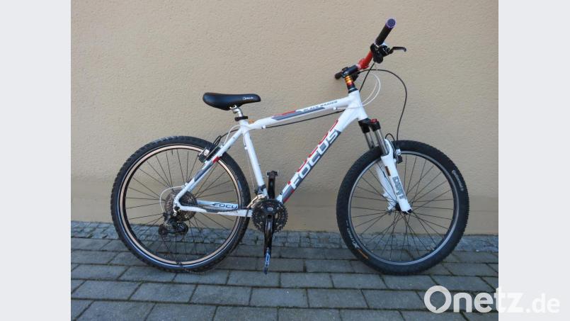 Dieses Mountainbike wurde im Hinterhof eines Anwesens in der Friedrich-Ebert-Straße gefunden. Bild: exb