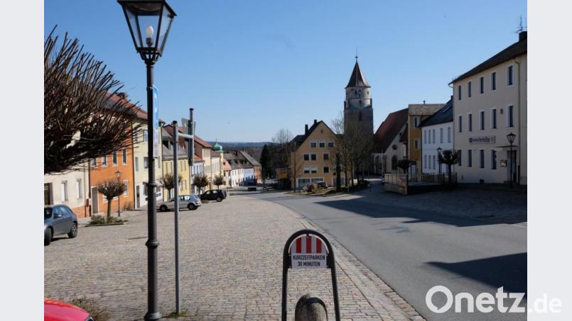 Kaum Fußgänger und nur wenig Autos: In Eschenbach bleiben die meisten Bürger zu Hause. Bild: do