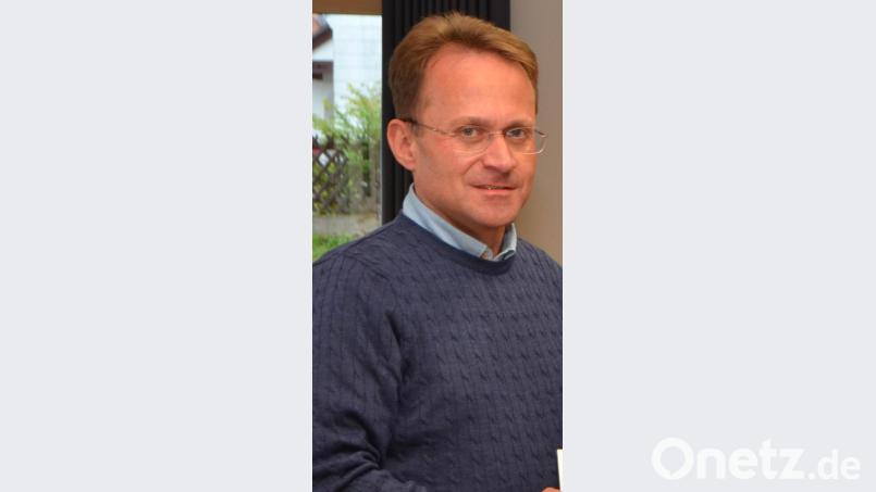 Dekan Alexander Hösl legt den Gläubigen das Gebet ans Herz. Bild: dob