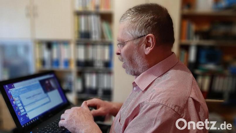 Die außergewöhnliche Schulstunde leitete Martin Betz aus seinem Büro in Fuchsmühl. Zugeschaltet waren die Schüler der Fachklasse. Bild: Betz/exb