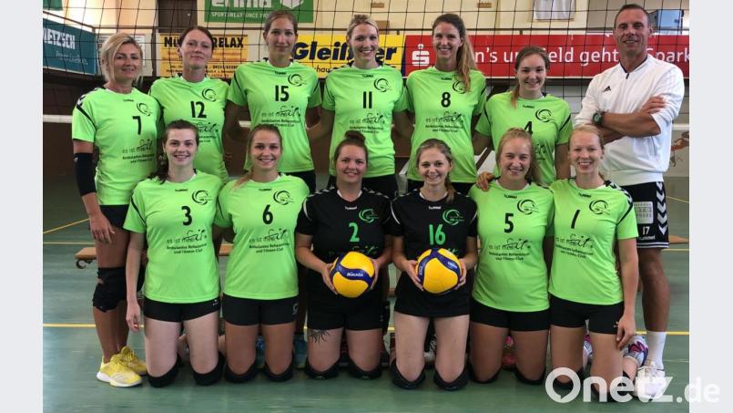 Rechnerisch hätten die Damen 1 des VC Amberg von Trainer Andrzej Smolis in der Bezirksliga Erster oder Zweiter werden können und dürfen deswegen in die Landesliga aufsteigen. Bild: gsp