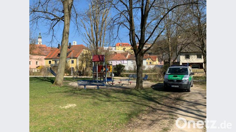 Alle öffentlichen Plätze werden von der Polizei regelmäßig kontrolliert, so wie hier im Bürgerpark. Bild: Polizei